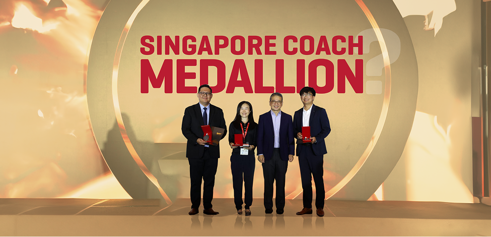Singapore Coach Medallion-2